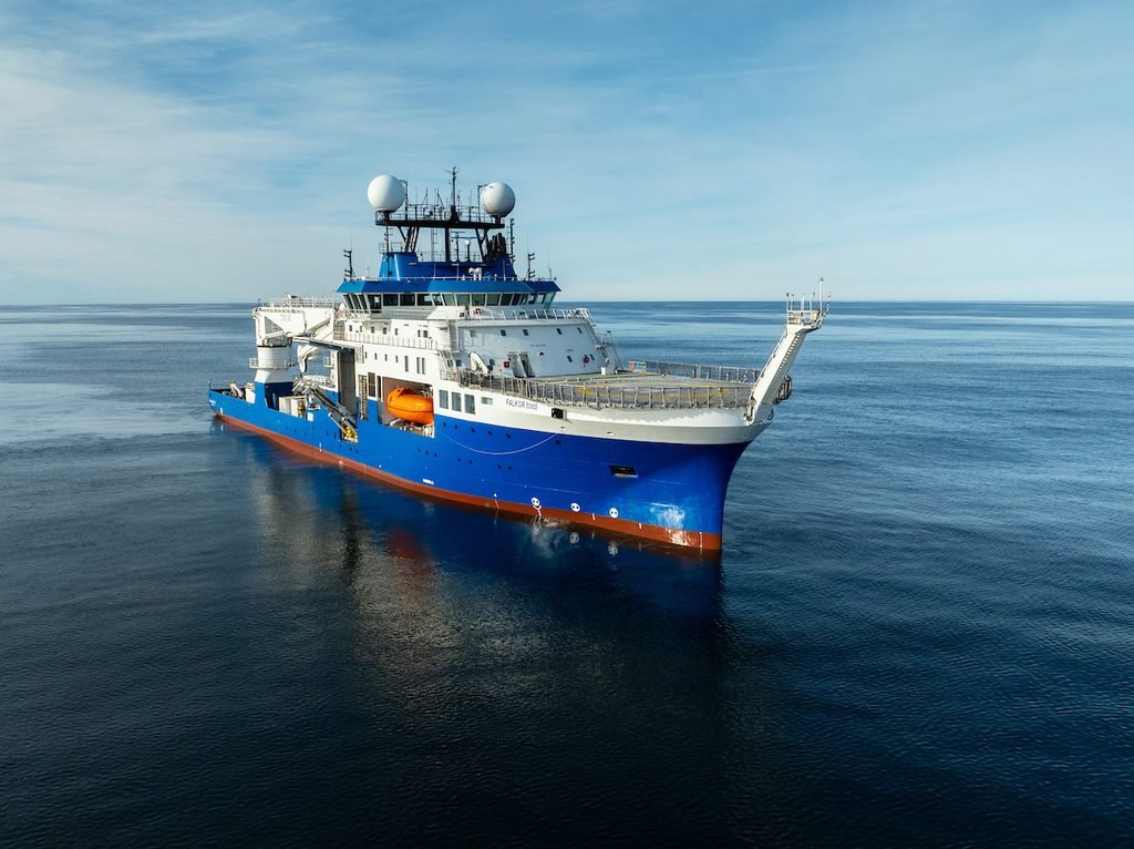 Navio de pesquisa R/V Falkor too utilizado na expedição Talud Continental IV no mar argentino.